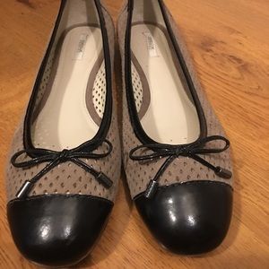 Geox Leather Cutout Black Tan Ballet Flats